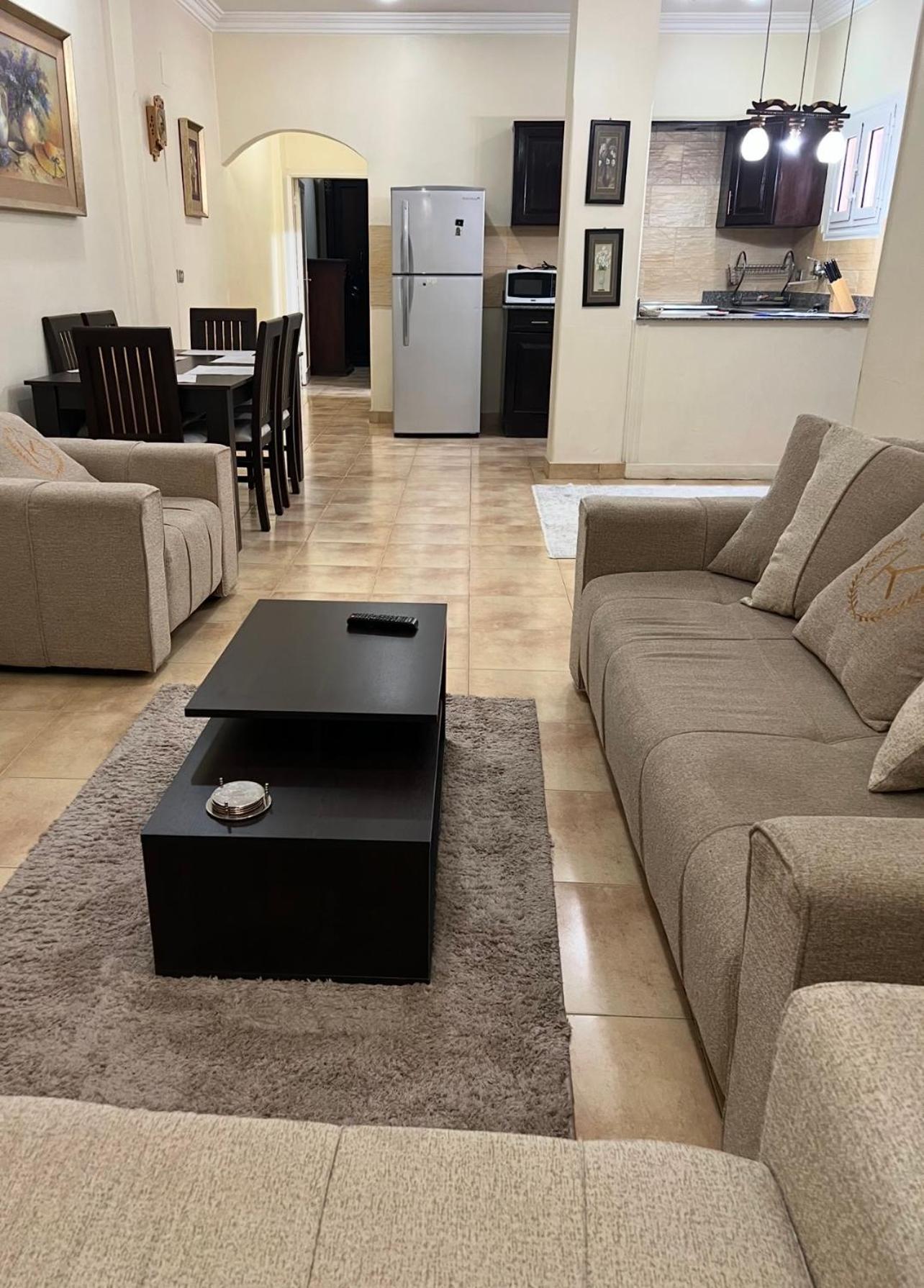 Karnak Flats Apartament *