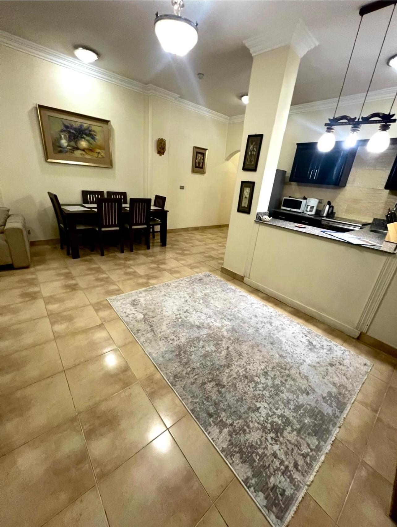 Karnak Flats Louxor